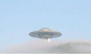 阿根廷新闻节目疑出现UFO，有人为此专门修建外