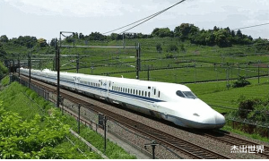 法国新型高铁时速650，喊话中国复兴号，却明白