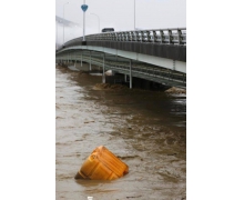 日本暴雨导致当地多家半导体工厂停工