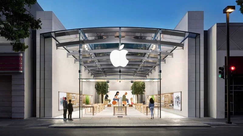 苹果公司以改善福利吸引零售店面员工